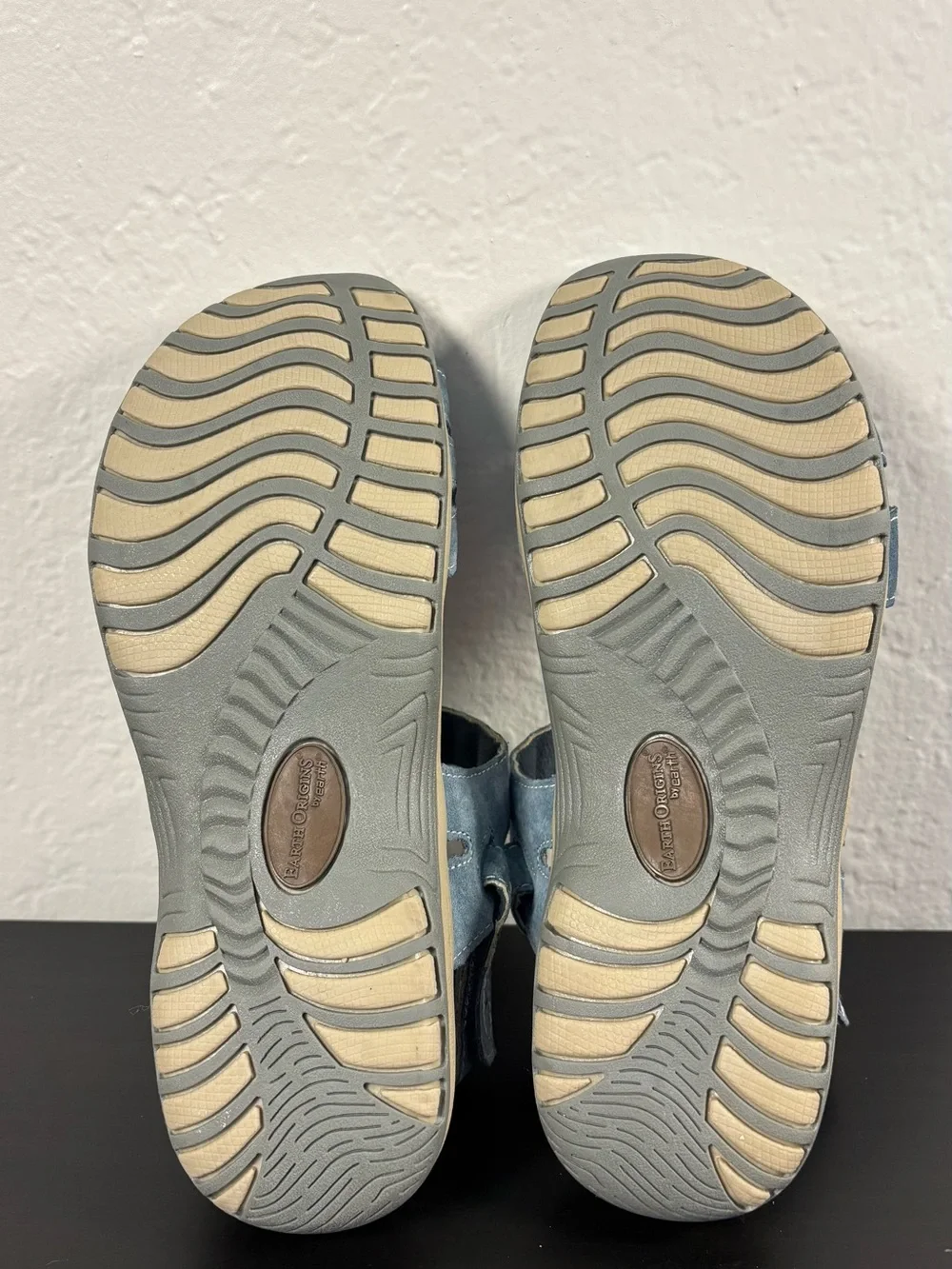 Earth Origins Light Blue Suede Comfort Casual Sandals Leather Straps Hiking
